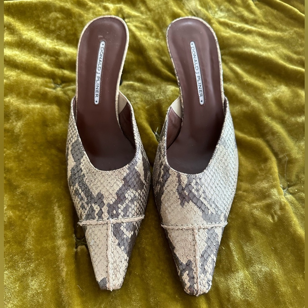 Donald J Pliner snake print mules size 8.5